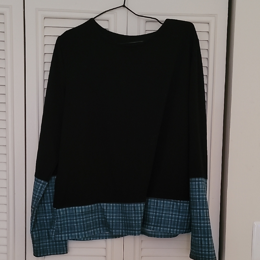 Black and Teal Plaid Long Sleeve Top